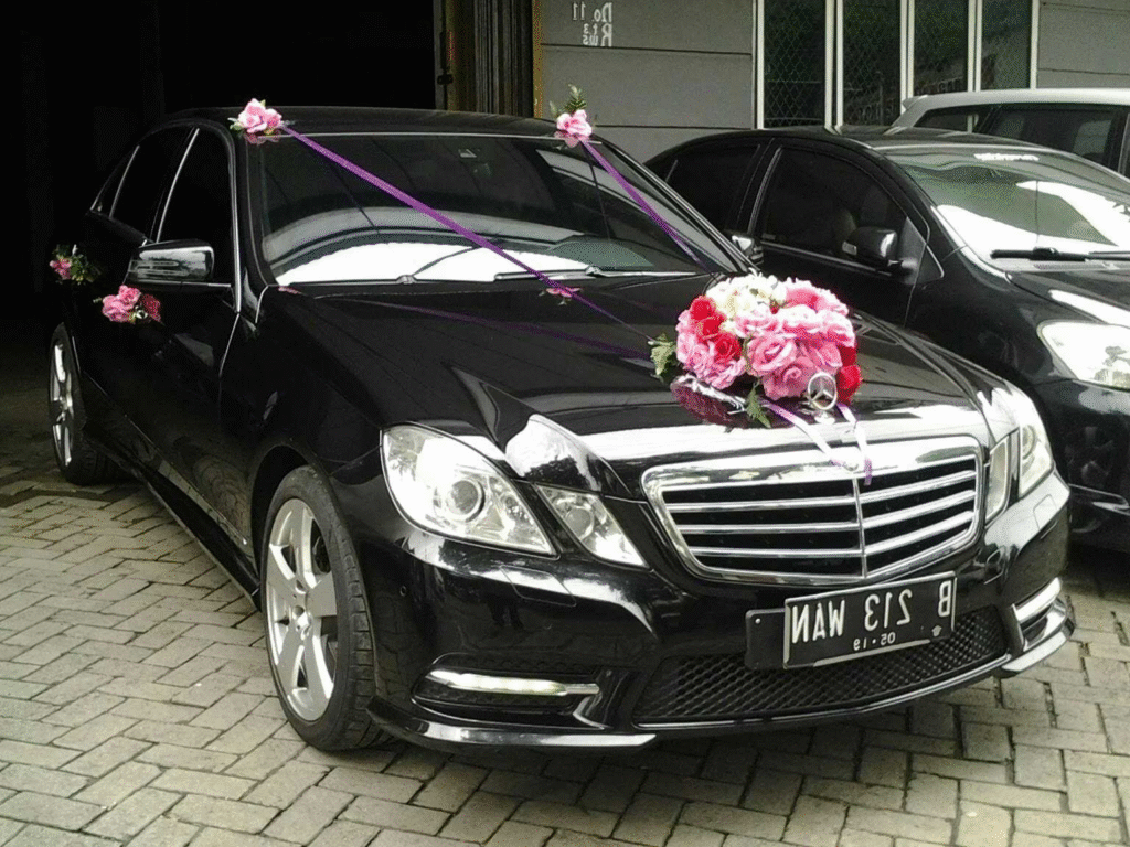 sewa mobil pengantin bandung, mobil pengantin mewah bandung, rental mobil pernikahan, dekorasi mobil pengantin, vendor wedding bandung