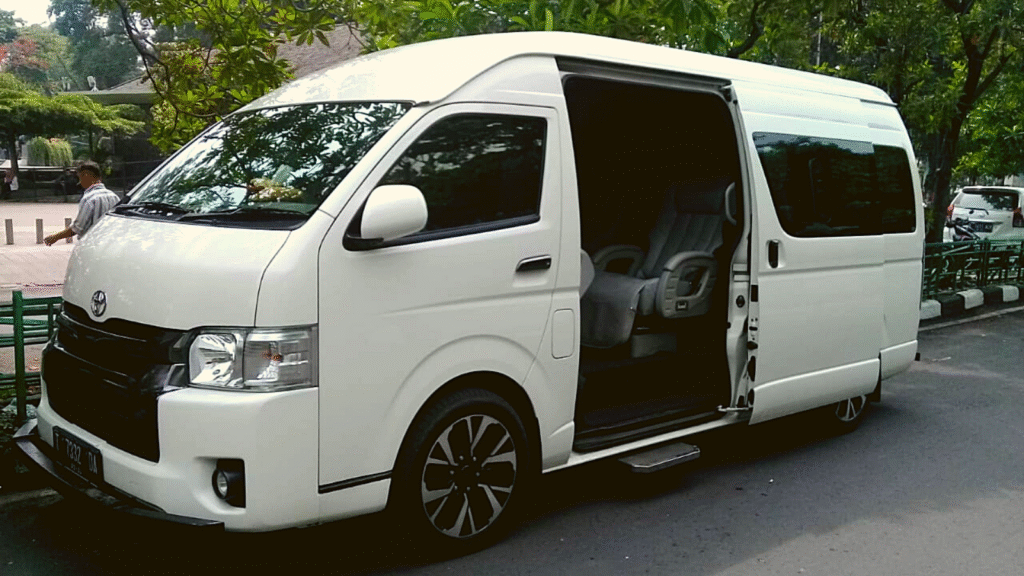 Transportasi ke Tangkuban Perahu, wisata Tangkuban Perahu, perjalanan Bandung Tangkuban Perahu, shuttle Tangkuban Perahu, rental mobil Tangkuban Perahu