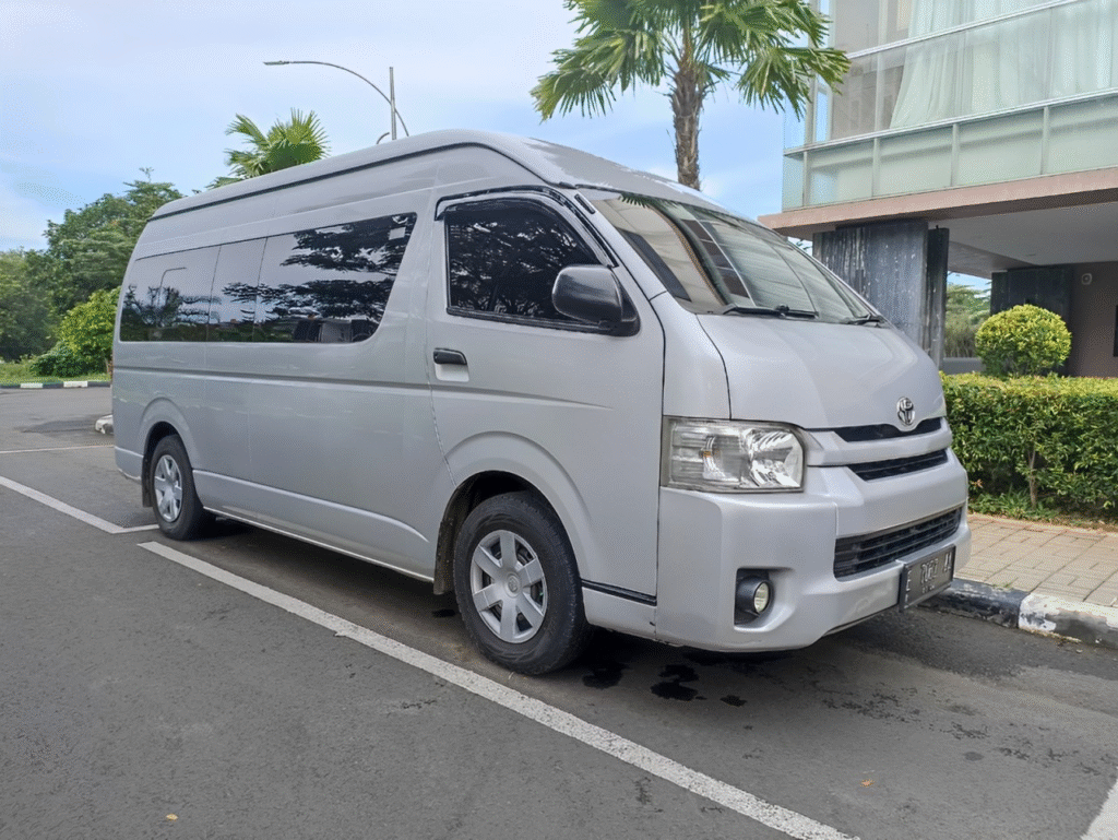Elf Bandung Cirebon, transportasi Bandung Cirebon, sewa Elf Bandung, perjalanan nyaman Elf, armada Elf Cirebon