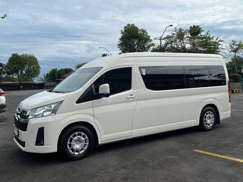 Sewa Hiace untuk Wisata Keluarga Bandung
