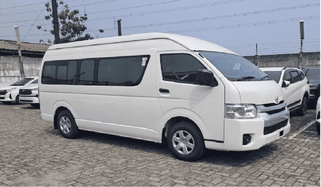 Mengapa Hiace Menjadi Pilihan Transportasi Rombongan Utama?